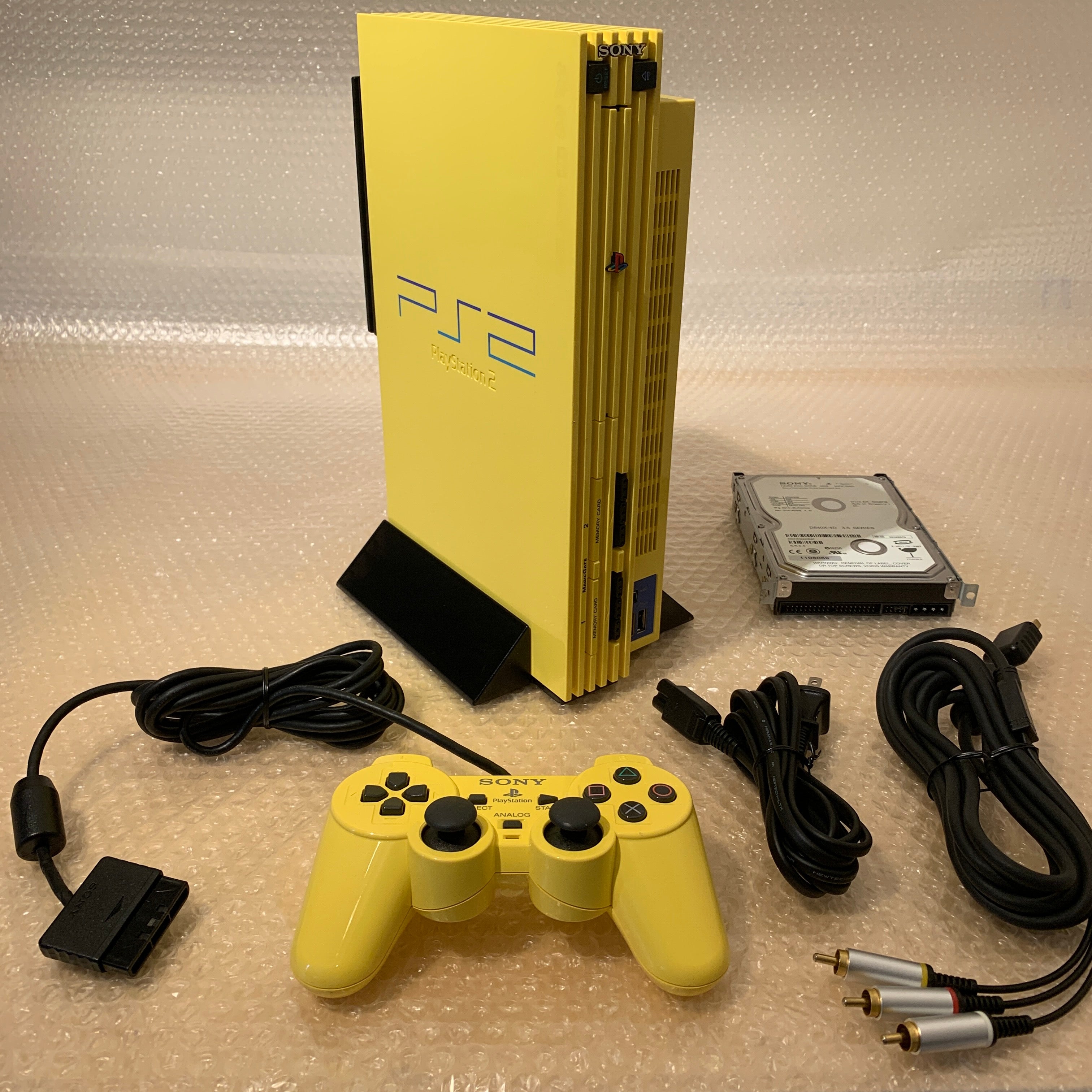 Yellow ps2 outlet