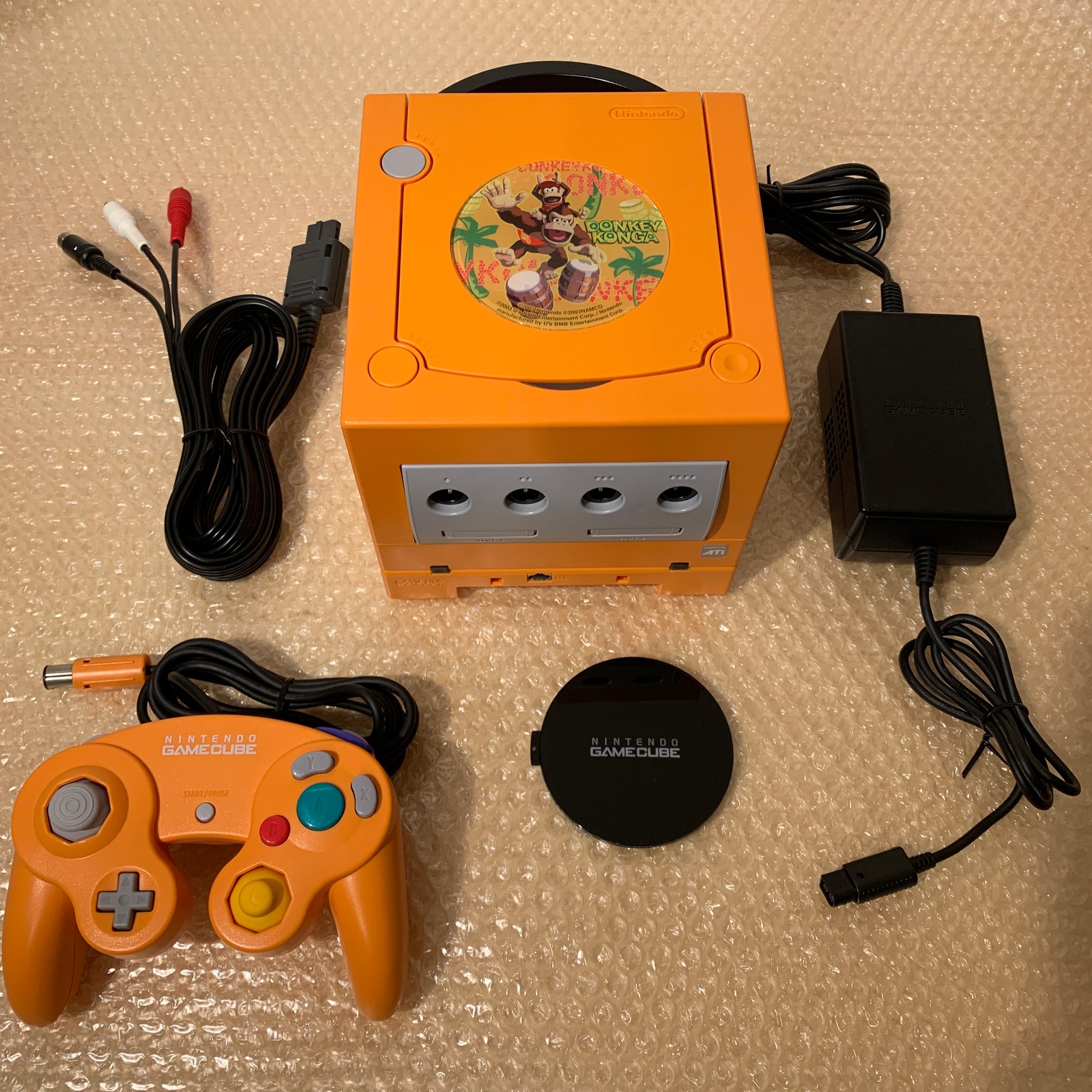 Champagne ledig stilling Problem Orange Gamecube with Gameboy Player, S-Video cable + Picoboot - RetroAsia